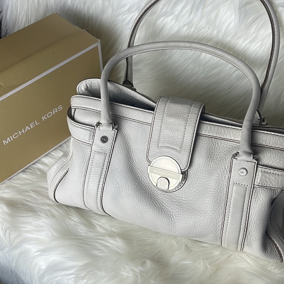 SOLD - Picture 1 of 9